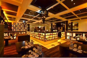 LOUNGE GLAMIS 〜グラミス〜