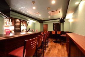 Girl's Bar BLUE MOON 〜ブルームーン〜（ガールズバー）