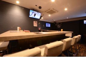 Girls BAR Flora 〜フローラ〜（ガールズバー）