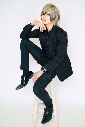 魔裟斗の写真