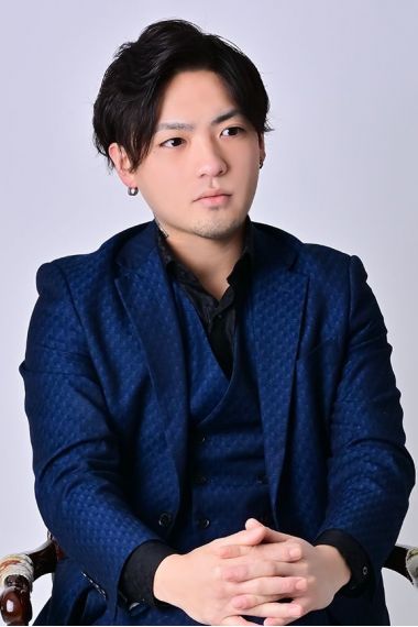 晃輝