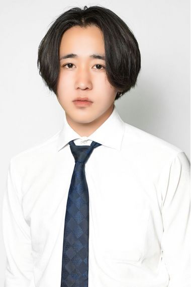 椿　礼央