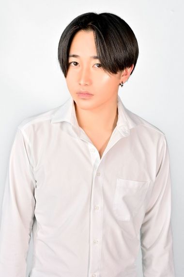 椿　礼央