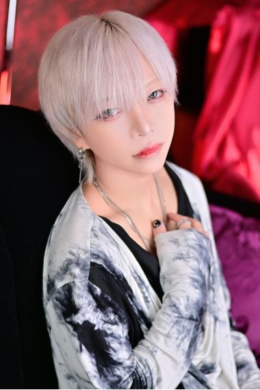 月まとい（ホストクラブ）